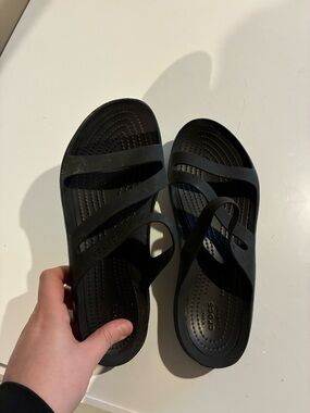 CROCS Black Women's Strappy Slip-On Sandals